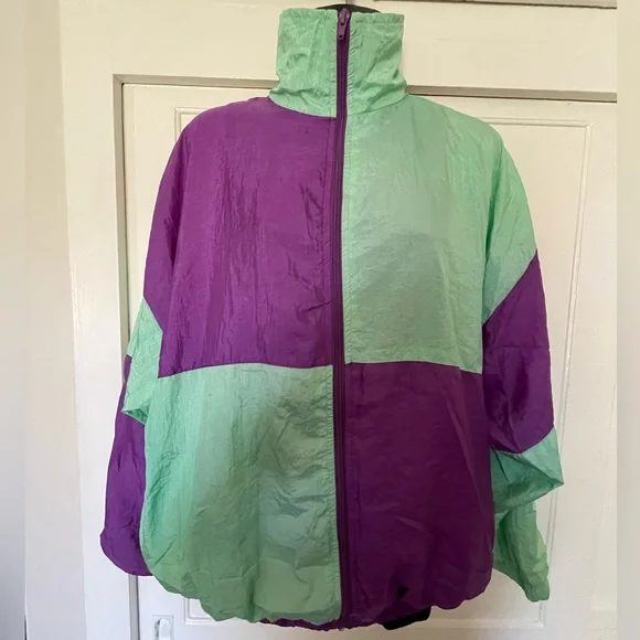 90’s Windbreaker Retro Jacket! 💜💚 - Picture 3 of 10